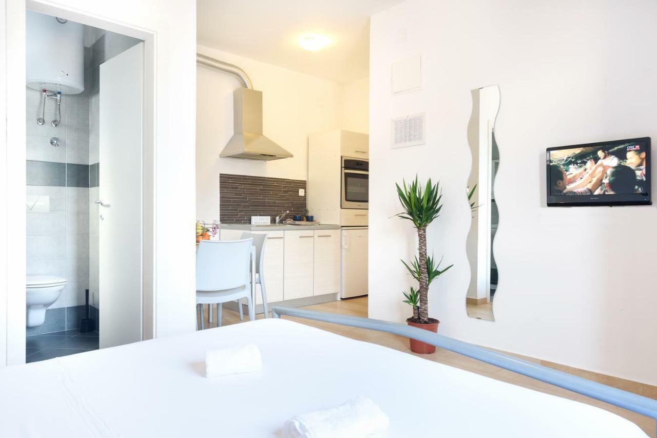Very Special Apartments Pakostane Ngoại thất bức ảnh